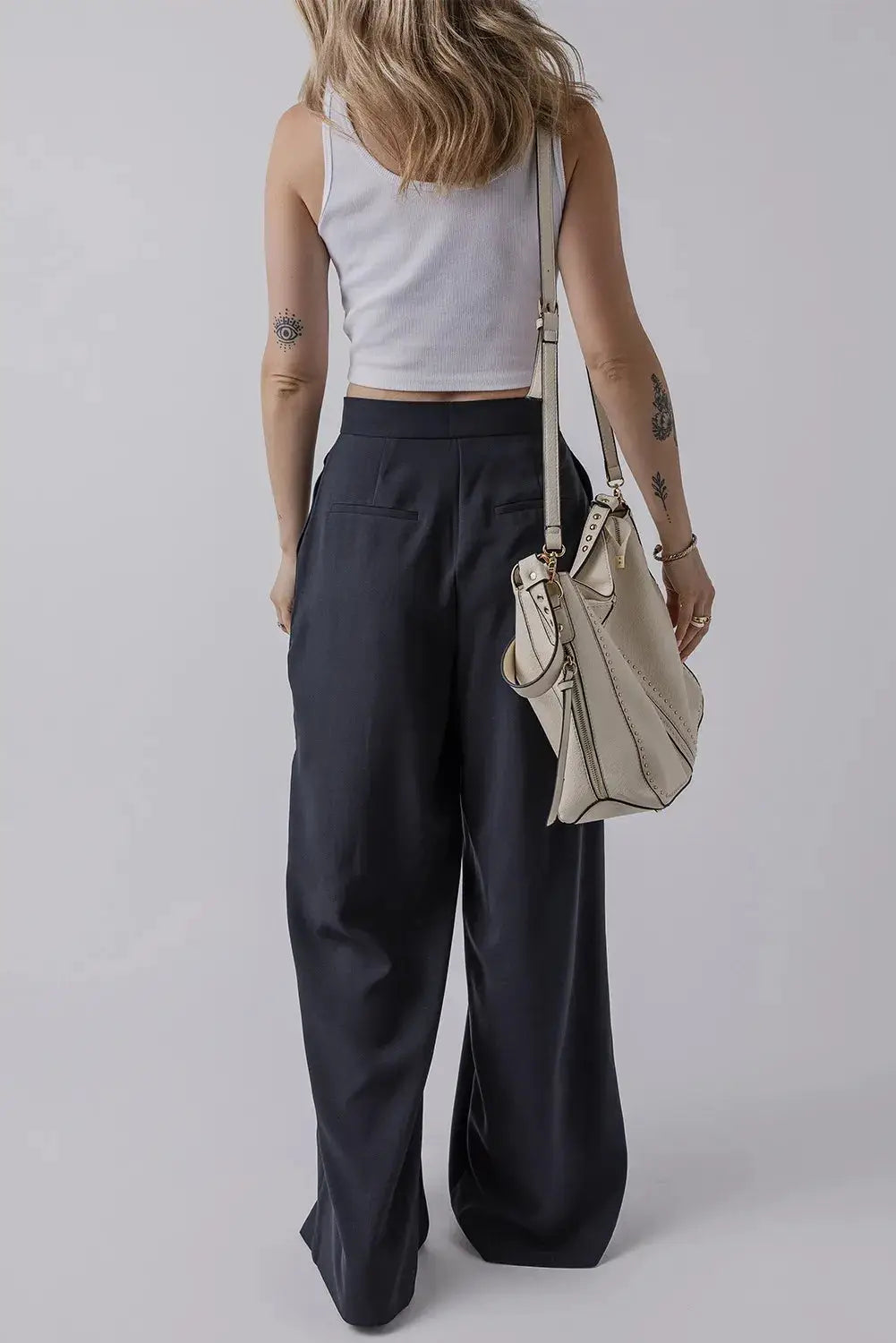Trendy Wide Leg Pants with Pockets Made for Comfort.