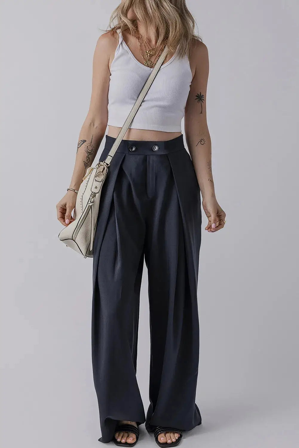 Trendy Wide Leg Pants with Pockets Made for Comfort.