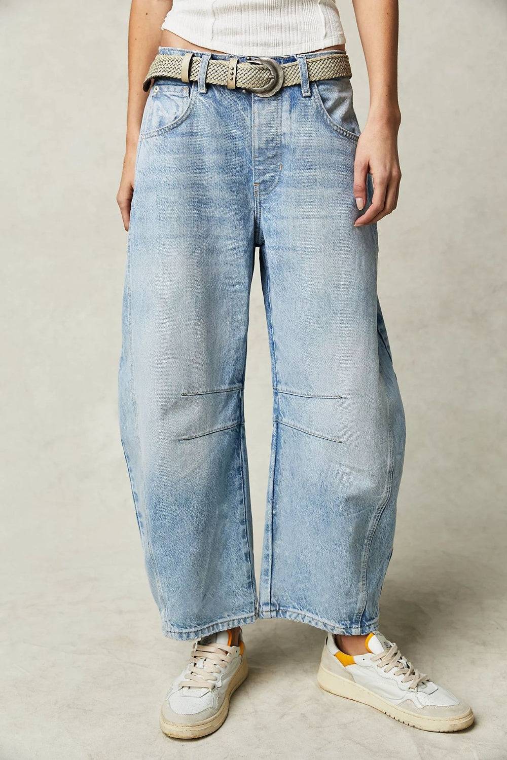 Wide Leg Jeans with Pockets.