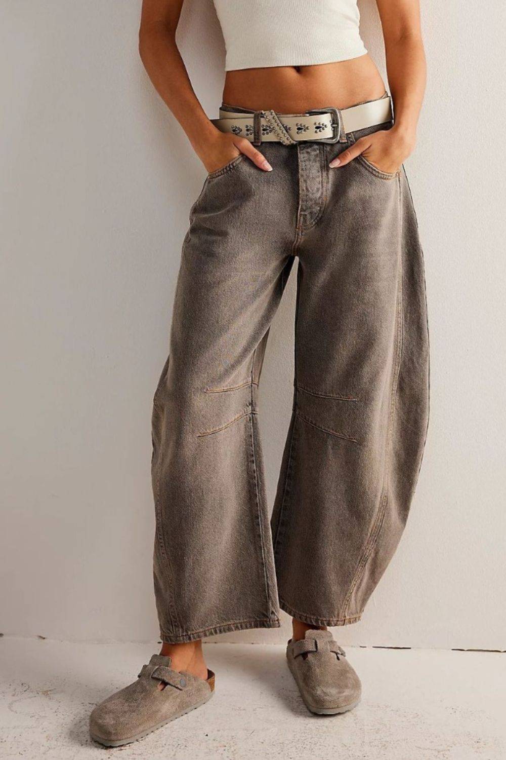 Wide Leg Jeans with Pockets.