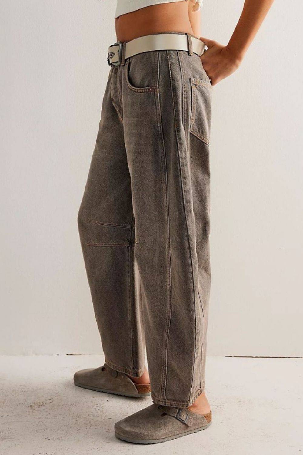 Wide Leg Jeans with Pockets.