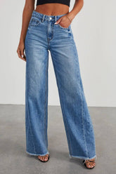 Women’s Raw Hem Wide Leg Jeans with Pockets.
