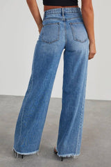 Women’s Raw Hem Wide Leg Jeans with Pockets.