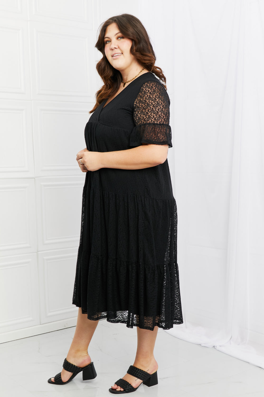 Women’s Lace Full Size Tiered Dress